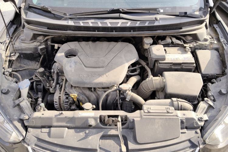 Used Hyundai Elantra (5th Generation / Langdong) 2016 1.6L Automatic Smart Version Engine Bay