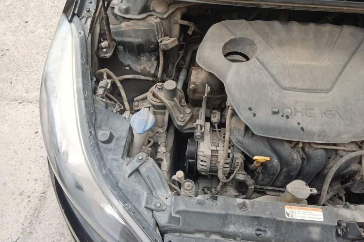Used Hyundai Elantra (5th Generation / Langdong) 2016 1.6L Automatic Prestige Model Engine Bay Right