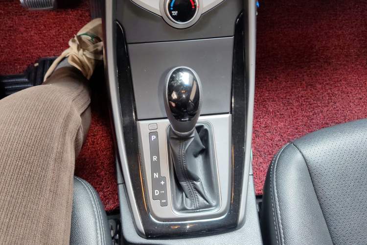 Used Hyundai Elantra (5th Generation / Langdong) 2016 1.6L Automatic Prestige Model Gear Lever