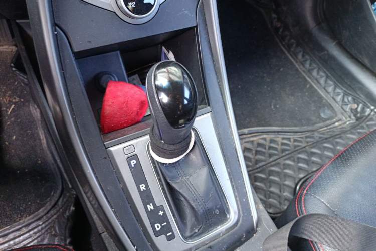 Used Hyundai Elantra (5th Generation / Langdong) 2016 1.6L Automatic Smart Version Gear Lever