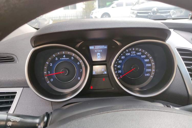 Used Hyundai Elantra (5th Generation / Langdong) 2016 1.6L Automatic Prestige Model Instrument Cluster