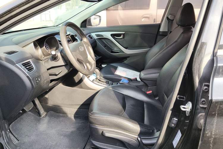 Used Hyundai Elantra (5th Generation / Langdong) 2016 1.6L Automatic Smart Version Left Front Seat