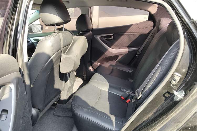 Used Hyundai Elantra (5th Generation / Langdong) 2016 1.6L Automatic Smart Version Left Rear Seat