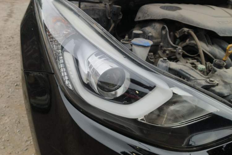 Used Hyundai Elantra (5th Generation / Langdong) 2016 1.6L Manual Fashion Edition Right Front Headlight