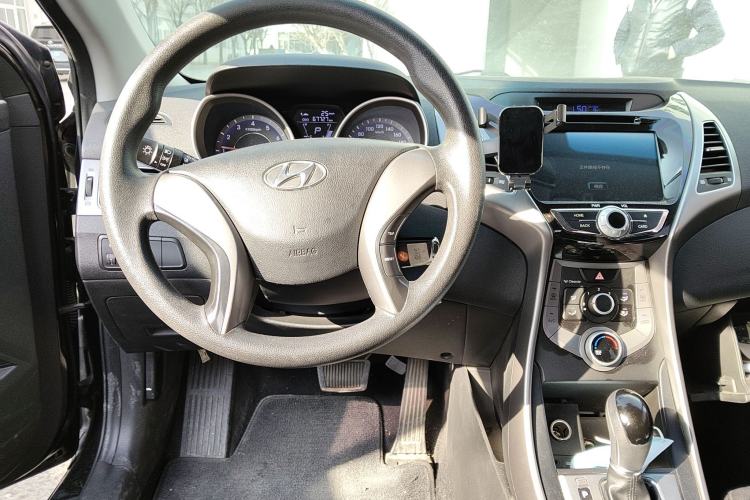 Used Hyundai Elantra (5th Generation / Langdong) 2016 1.6L Automatic Smart Version Steering Wheel