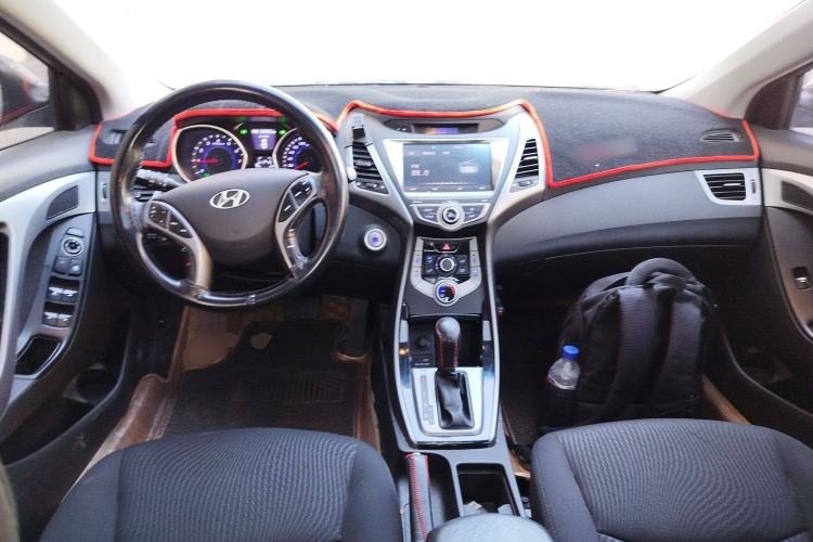 Used Hyundai Elantra (5th Generation / Langdong) 2016 1.6L Automatic Prestige Model Center Console