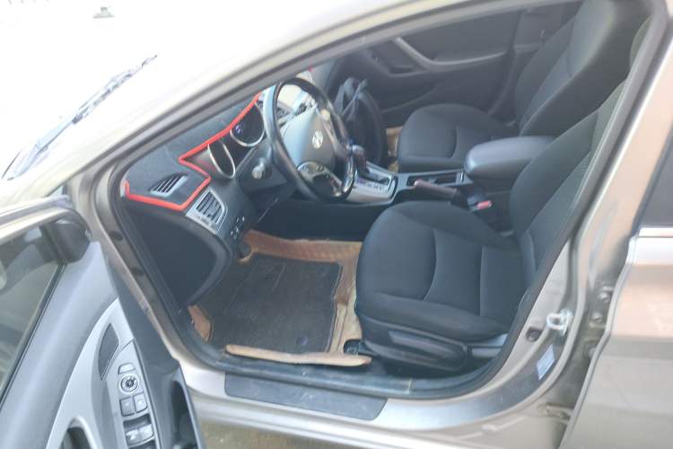 Used Hyundai Elantra (5th Generation / Langdong) 2016 1.6L Automatic Prestige Model Driver Seat