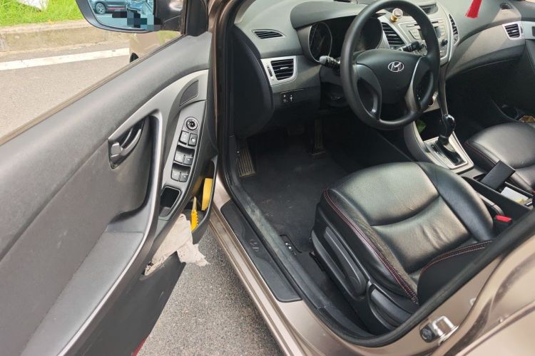 Used Hyundai Elantra (5th Generation / Langdong) 2016 1.6L Automatic Smart Version Driver Seat