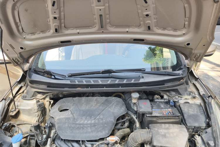 Used Hyundai Elantra (5th Generation / Langdong) 2016 1.6L Manual Fashion Edition Engine Bay