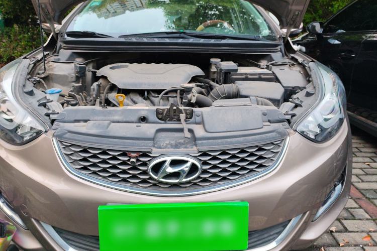 Used Hyundai Elantra (5th Generation / Langdong) 2016 1.6L Manual Luxury Model Engine Bay