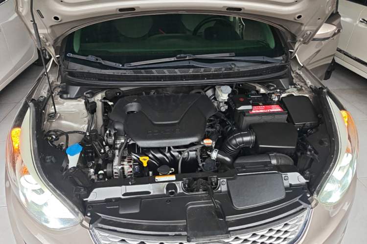 Used Hyundai Elantra (5th Generation / Langdong) 2016 1.6L Manual Fashion Edition Engine Bay