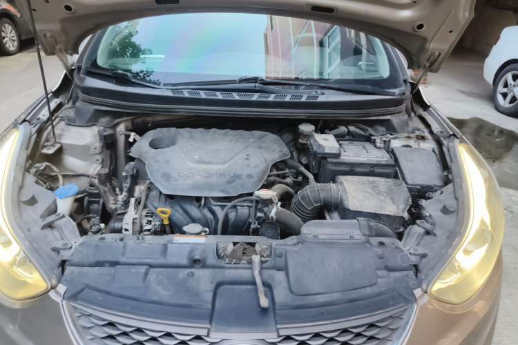 Used Hyundai Elantra (5th Generation / Langdong) 2016 1.6L Automatic Prestige Model Engine Bay