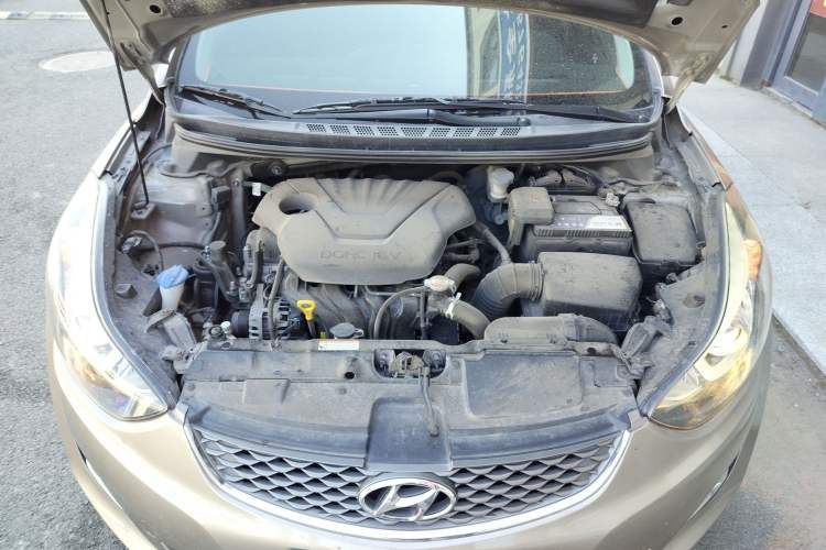 Used Hyundai Elantra (5th Generation / Langdong) 2016 1.6L Automatic Prestige Model Engine Bay