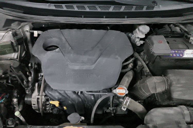Used Hyundai Elantra (5th Generation / Langdong) 2016 1.6L Automatic Prestige Model Engine Bay