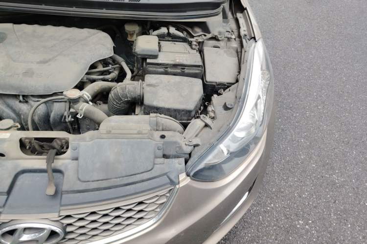 Used Hyundai Elantra (5th Generation / Langdong) 2016 1.6L Automatic Prestige Model Engine Bay Left