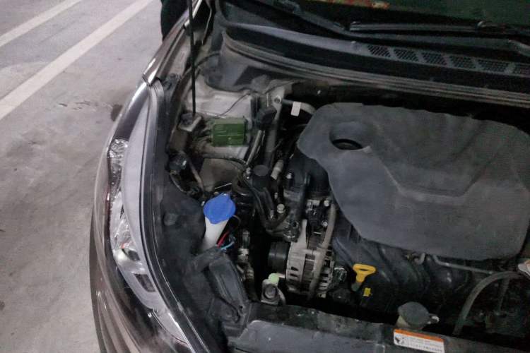 Used Hyundai Elantra (5th Generation / Langdong) 2016 1.6L Automatic Prestige Model Engine Bay Right