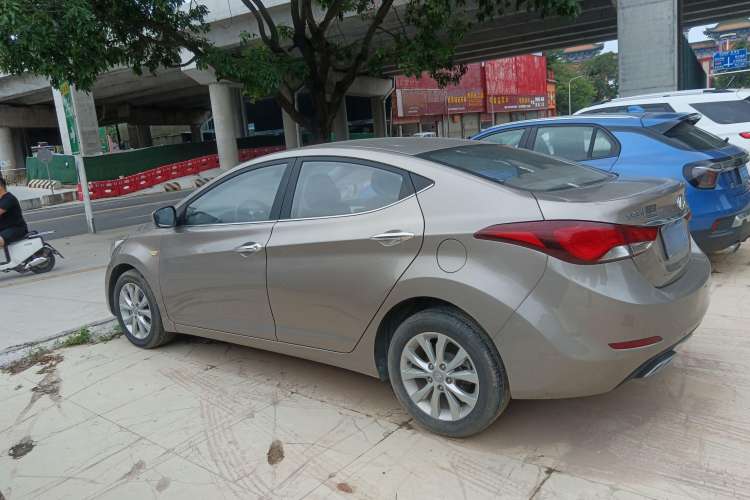 Used Hyundai Elantra (5th Generation / Langdong) 2016 1.6L Automatic Smart Version Exterior 3