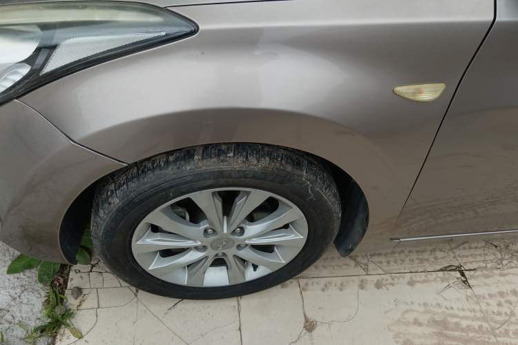 Used Hyundai Elantra (5th Generation / Langdong) 2016 1.6L Automatic Smart Version Exterior 7