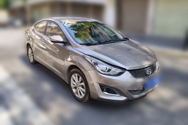 Used Hyundai Elantra (5th Generation / Langdong) 2016 1.6L Manual Fashion Edition Front Right 45 Deg