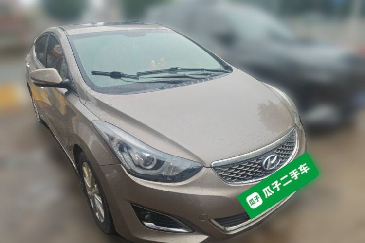 Used Hyundai Elantra (5th Generation / Langdong) 2016 1.6L Manual Luxury Model Front Right 45 Deg