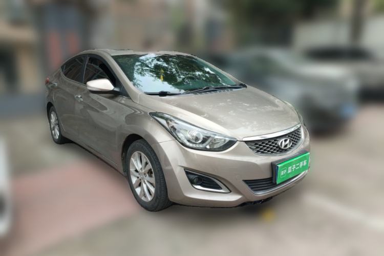Used Hyundai Elantra (5th Generation / Langdong) 2016 1.6L Manual Luxury Model Front Right 45 Deg