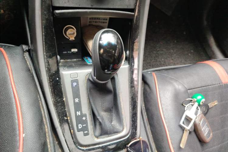 Used Hyundai Elantra (5th Generation / Langdong) 2016 1.6L Automatic Prestige Model Gear Lever