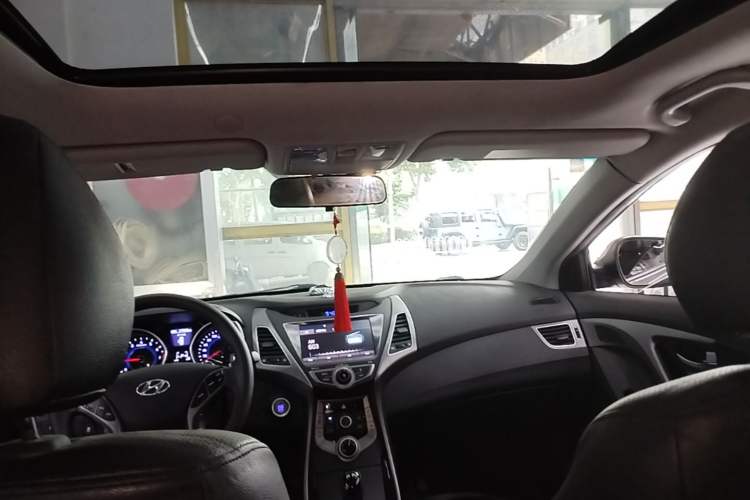 Used Hyundai Elantra (5th Generation / Langdong) 2016 1.6L Automatic Prestige Model Headliner