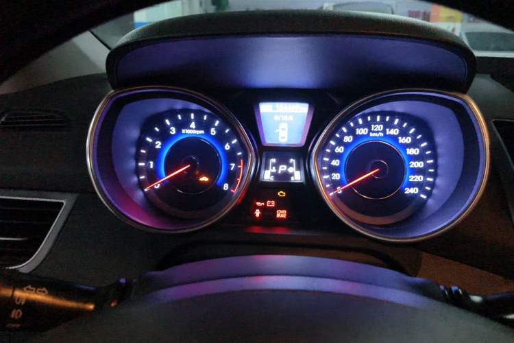 Used Hyundai Elantra (5th Generation / Langdong) 2016 1.6L Automatic Prestige Model Instrument Cluster