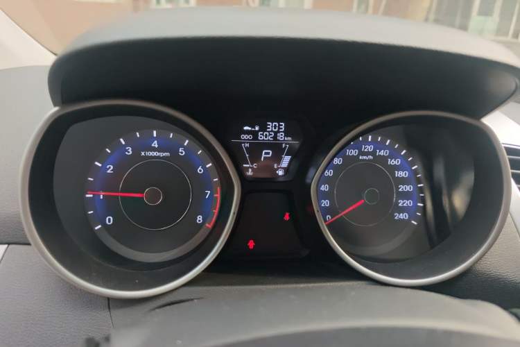Used Hyundai Elantra (5th Generation / Langdong) 2016 1.6L Automatic Smart Version Instrument Cluster