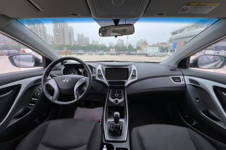 Used Hyundai Elantra (5th Generation / Langdong) 2016 1.6L Manual Fashion Edition Interior 1