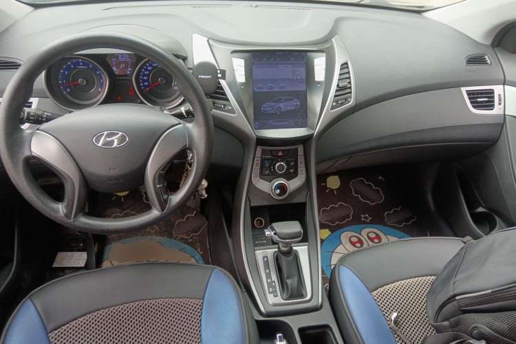 Used Hyundai Elantra (5th Generation / Langdong) 2016 1.6L Automatic Smart Version Interior 2