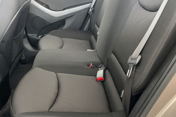 Used Hyundai Elantra (5th Generation / Langdong) 2016 1.6L Automatic Smart Version Interior 7