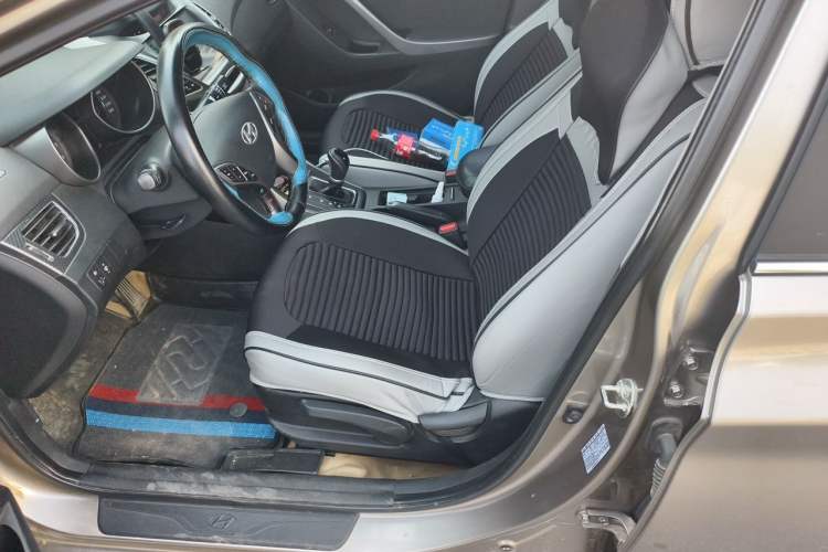 Used Hyundai Elantra (5th Generation / Langdong) 2016 1.6L Automatic Smart Version Left Front Seat