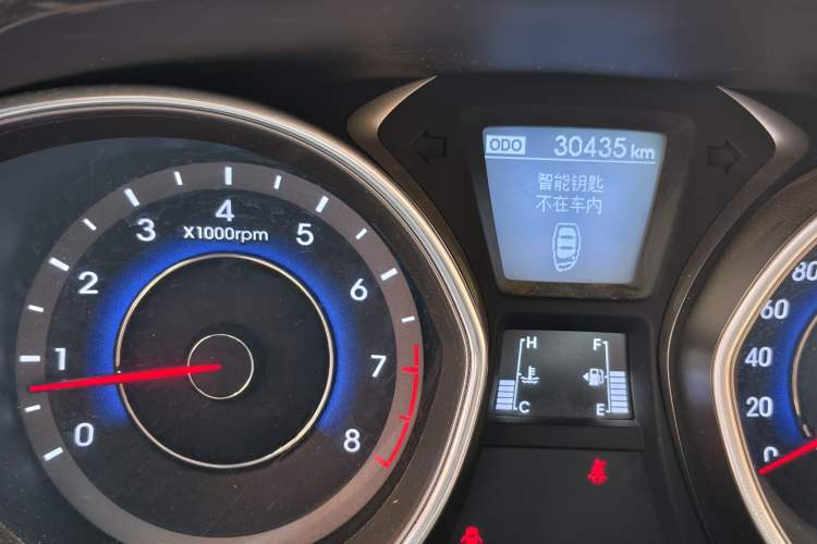 Used Hyundai Elantra (5th Generation / Langdong) 2016 1.6L Manual Fashion Edition Odometer Close Up