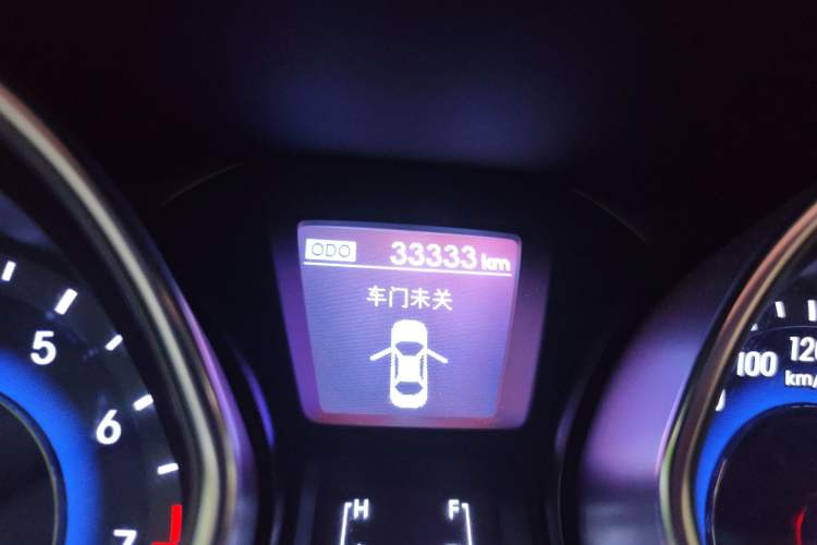 Used Hyundai Elantra (5th Generation / Langdong) 2016 1.6L Manual Luxury Model Odometer Close Up