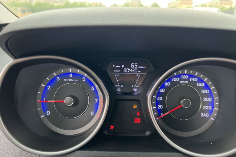 Used Hyundai Elantra (5th Generation / Langdong) 2016 1.6L Manual Fashion Edition Odometer Close Up