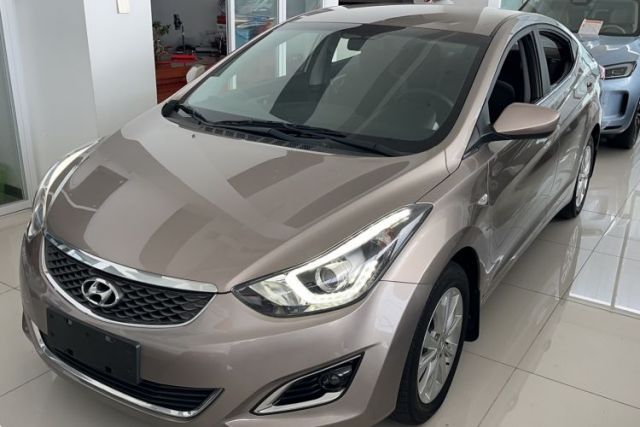 Used Hyundai Elantra (5th Generation / Langdong) 2016 1.6L Automatic Smart Version