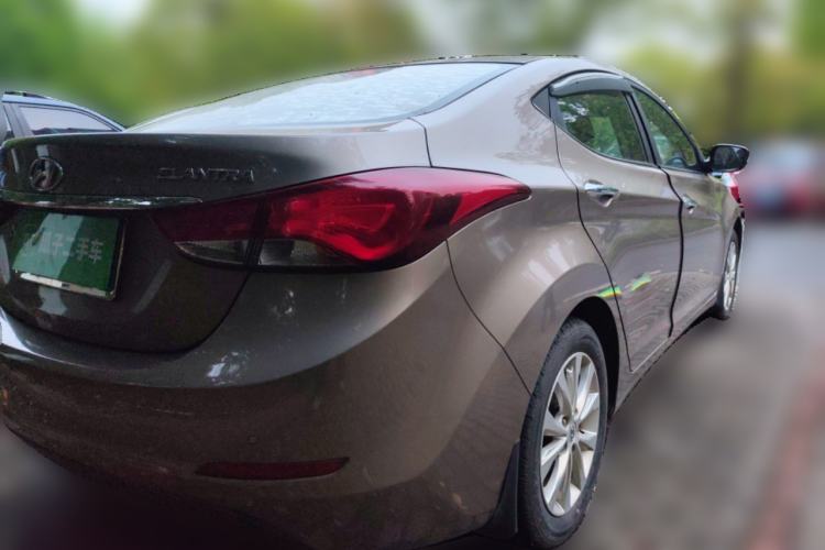 Used Hyundai Elantra (5th Generation / Langdong) 2016 1.6L Manual Luxury Model Rear Right 45 Deg