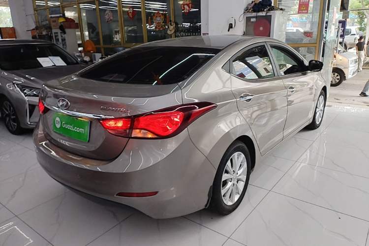 Used Hyundai Elantra (5th Generation / Langdong) 2016 1.6L Automatic Prestige Model Rear Right 45 Deg