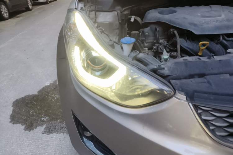 Used Hyundai Elantra (5th Generation / Langdong) 2016 1.6L Automatic Prestige Model Right Front Headlight