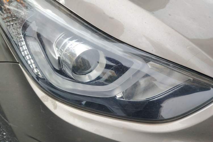 Used Hyundai Elantra (5th Generation / Langdong) 2016 1.6L Automatic Prestige Model Right Front Headlight