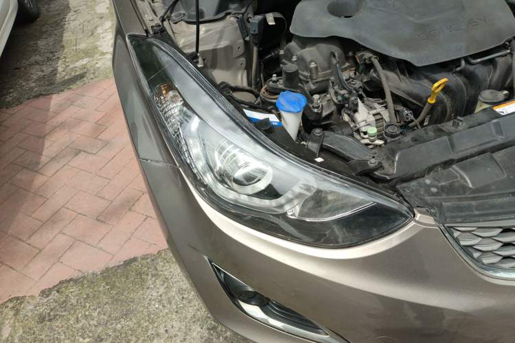 Used Hyundai Elantra (5th Generation / Langdong) 2016 1.6L Manual Luxury Model Right Front Headlight