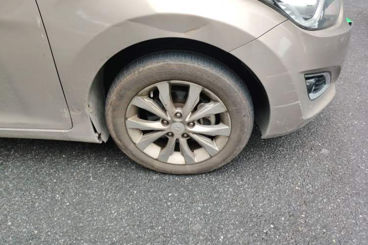 Used Hyundai Elantra (5th Generation / Langdong) 2016 1.6L Automatic Prestige Model Right Front Wheel Hub