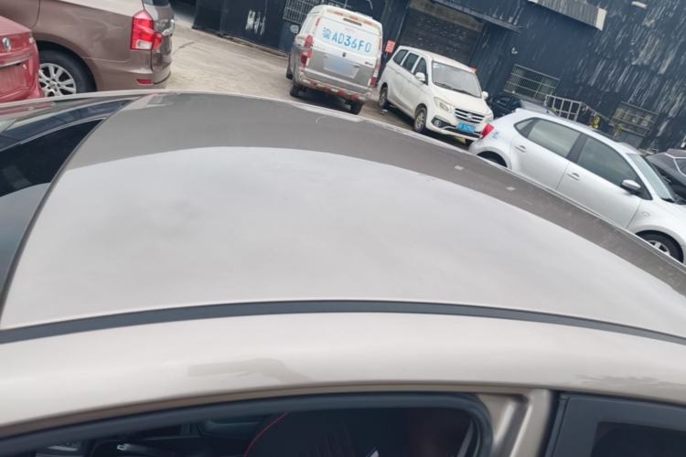 Used Hyundai Elantra (5th Generation / Langdong) 2016 1.6L Automatic Smart Version Roof