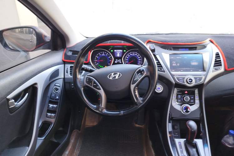 Used Hyundai Elantra (5th Generation / Langdong) 2016 1.6L Automatic Prestige Model Steering Wheel