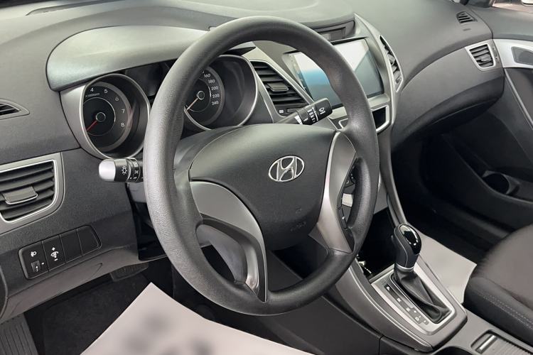 Used Hyundai Elantra (5th Generation / Langdong) 2016 1.6L Automatic Smart Version Steering Wheel