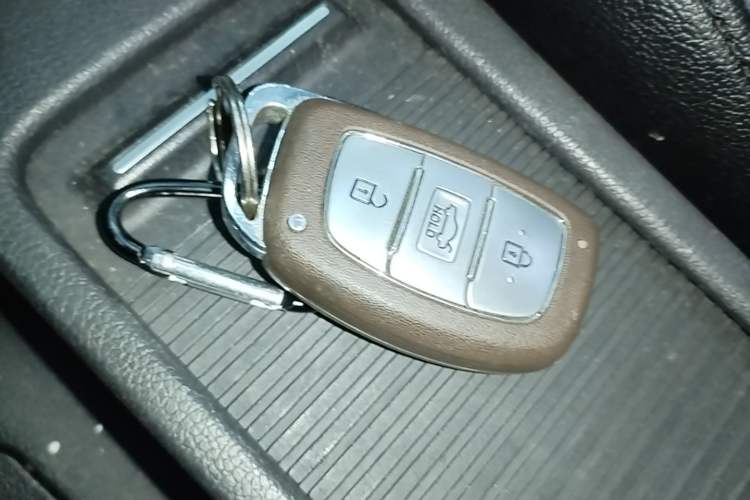 Used Hyundai Elantra (5th Generation / Langdong) 2016 1.6L Automatic Prestige Model Vehicle Key
