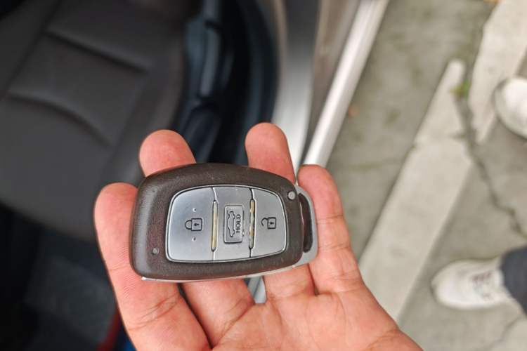 Used Hyundai Elantra (5th Generation / Langdong) 2016 1.6L Automatic Prestige Model Vehicle Key