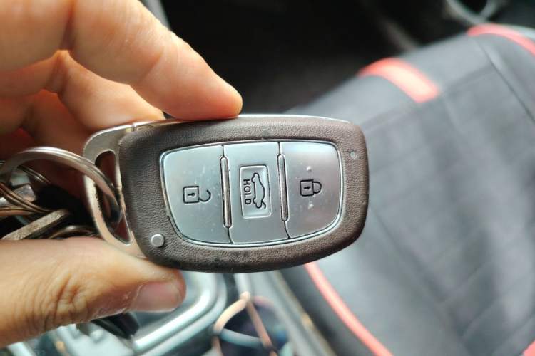 Used Hyundai Elantra (5th Generation / Langdong) 2016 1.6L Automatic Prestige Model Vehicle Key