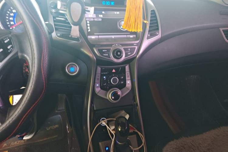 Used Hyundai Elantra (5th Generation / Langdong) 2016 1.6L Automatic Prestige Model Audio And AC Panel